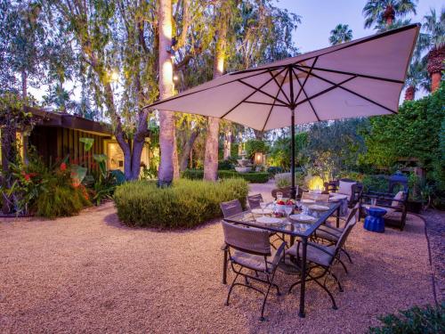 Popular attractions Area Nearby Property